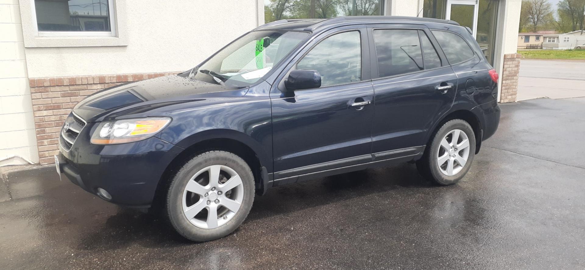 2008 Hyundai Santa Fe (5NMSH73E28H) , located at 2015 Cambell Street, Rapid City, SD, 57701, (605) 342-8326, 44.066433, -103.191772 - Photo#1